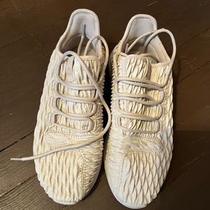 Mens Adidas tennis shoes